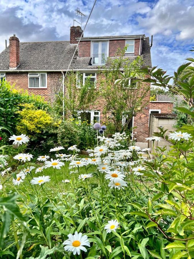Family Home In Hampshire - Sleeps Up To 9 People With 3 Parking Spaces Винчестер Экстерьер фото